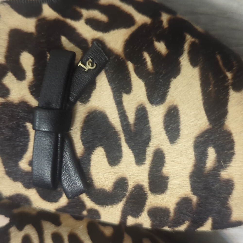 Louise et Cie Calf Hair Animal Print Flats NWOT - Picture 2 of 9